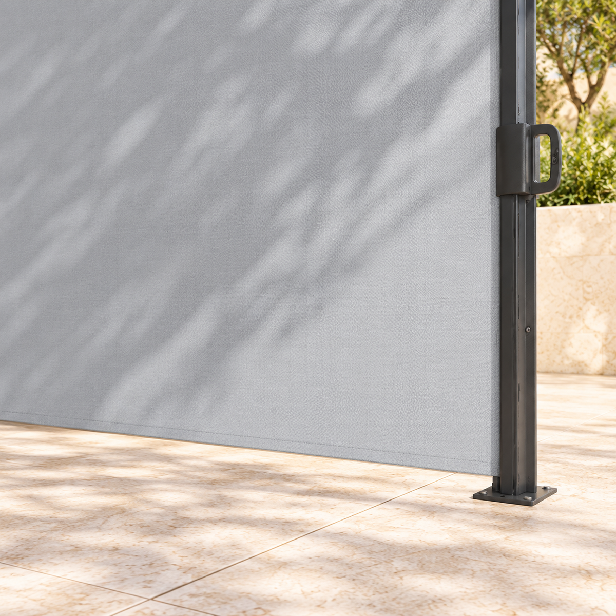 Brise-vue rétractable 300 x 180 cm, aluminium et polyester anti-UV — détail du bas