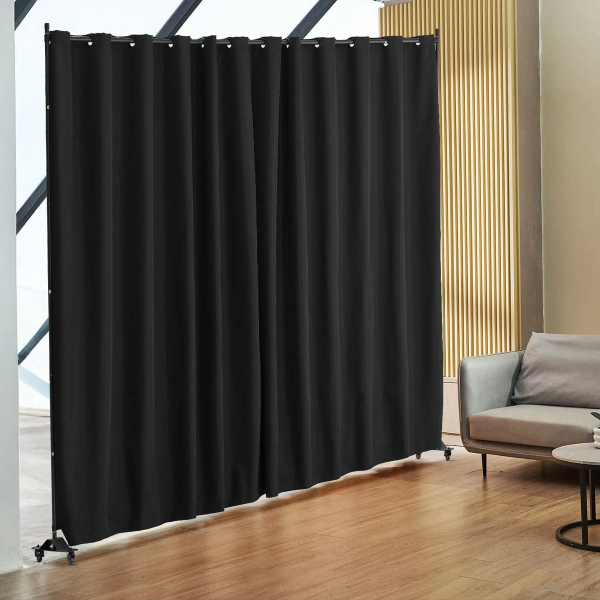 Cloison mobile sur roulettes, métal et tissu, 308,5 x 245,5 cm
